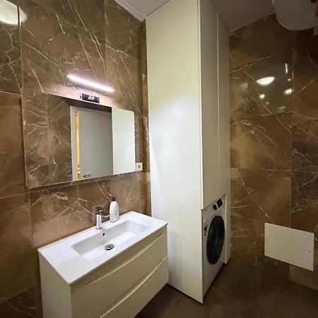 Apartamento Luxury Garden Building 22nd Floor Tirana